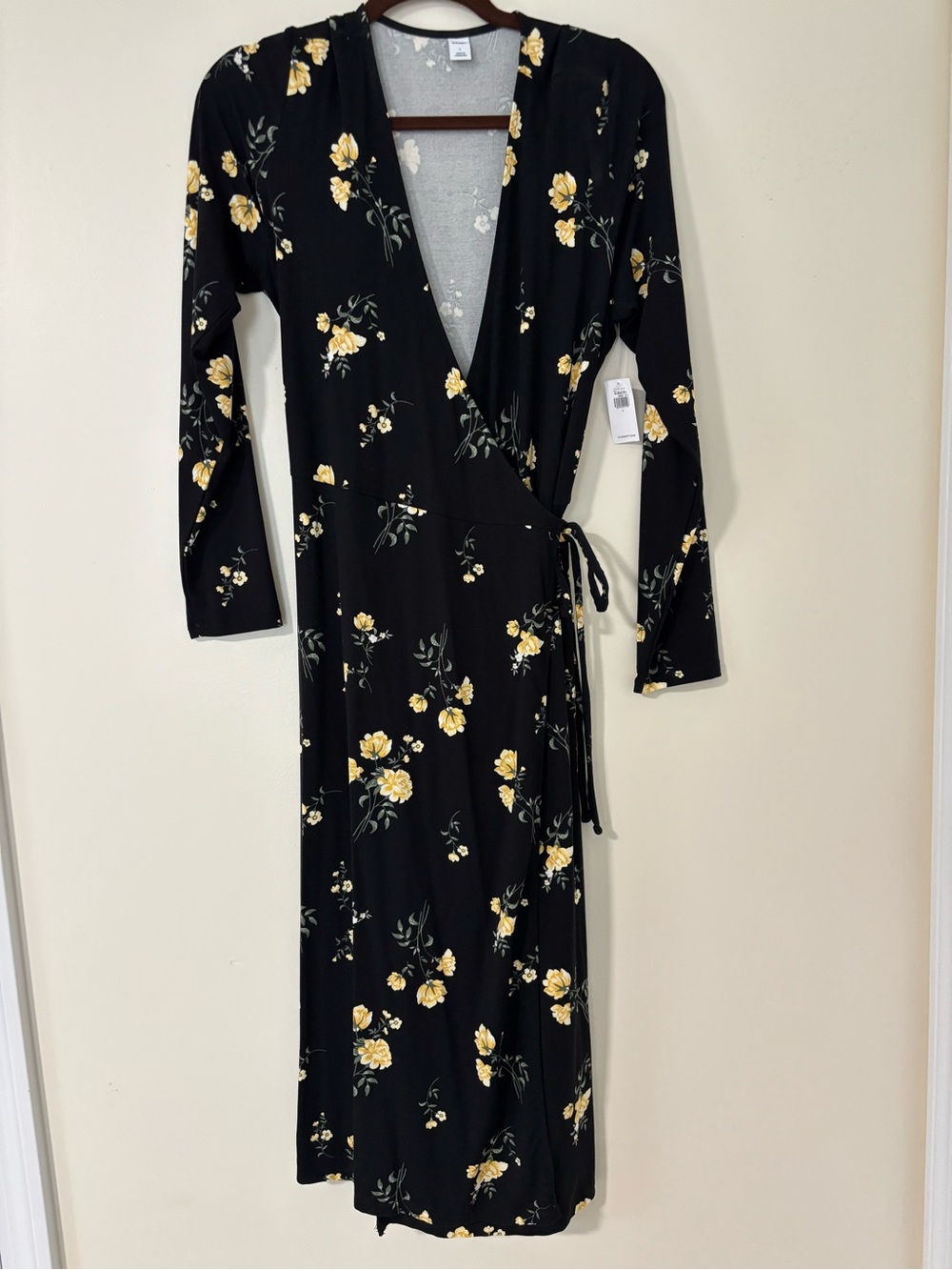 NWT Old Navy Floral Wrap Dress L